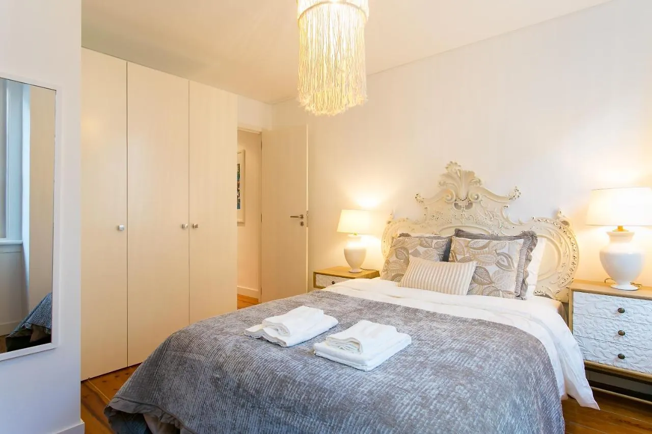 Appartamento Beautiful House With Patio In Lisbon Heart!
